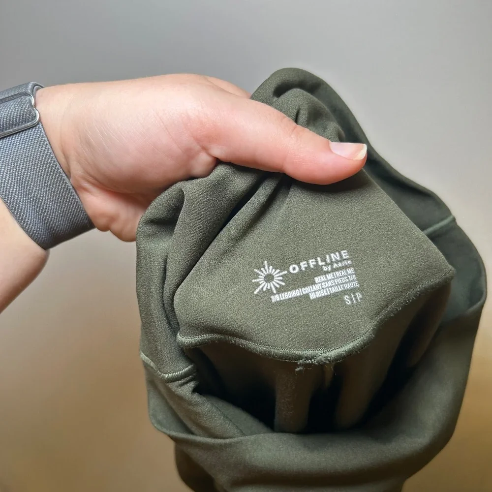OFFLINE by Aerie Real Me High Rise 7/8 Leggings Olive Green Small workout active